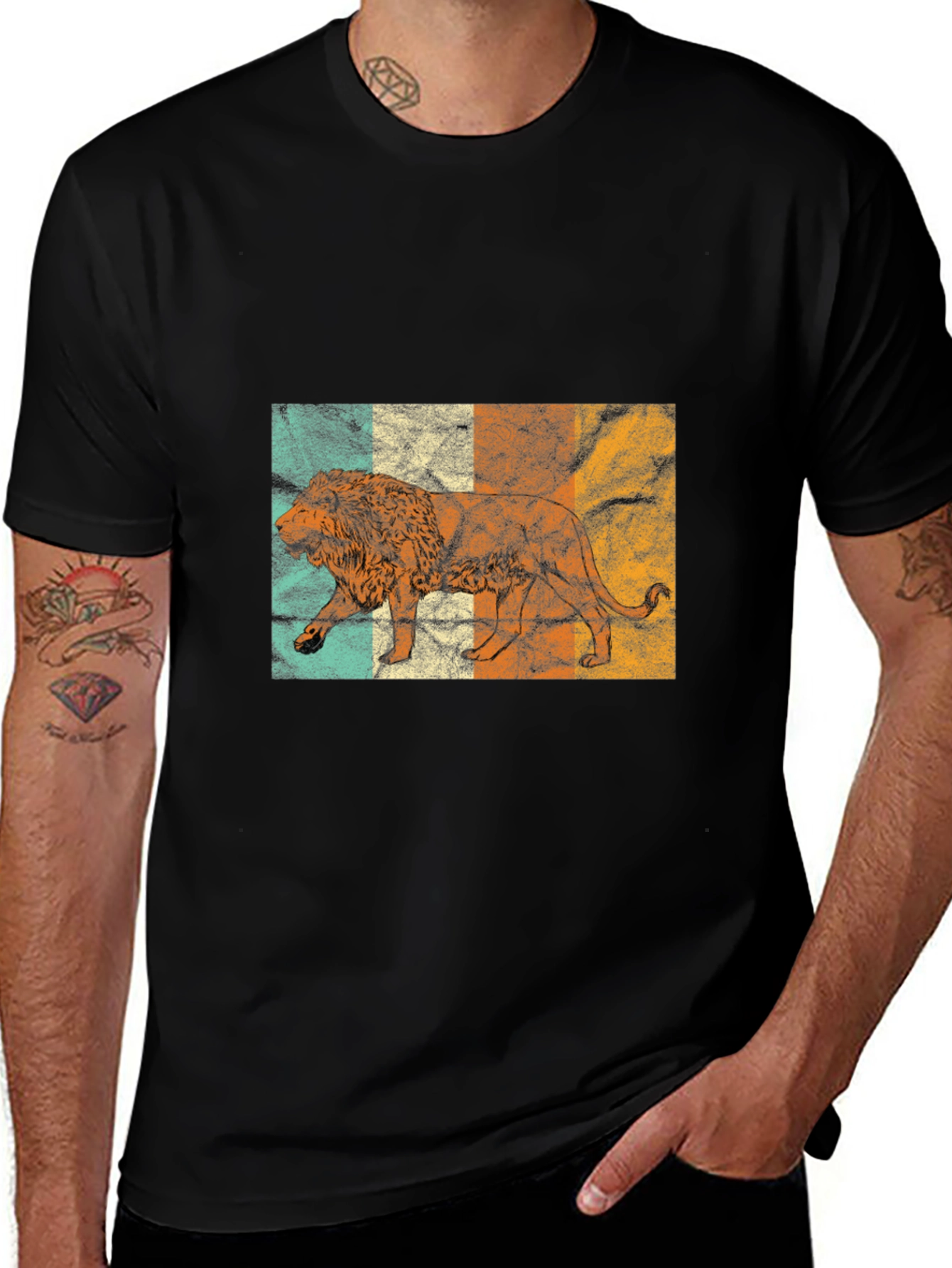 Retro Lion Graphic Tee - Vintage Style T-Shirt