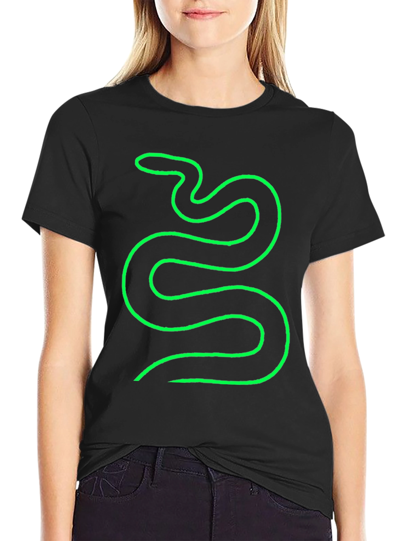Snake Graphic T-Shirt - Trendy Minimalist Design