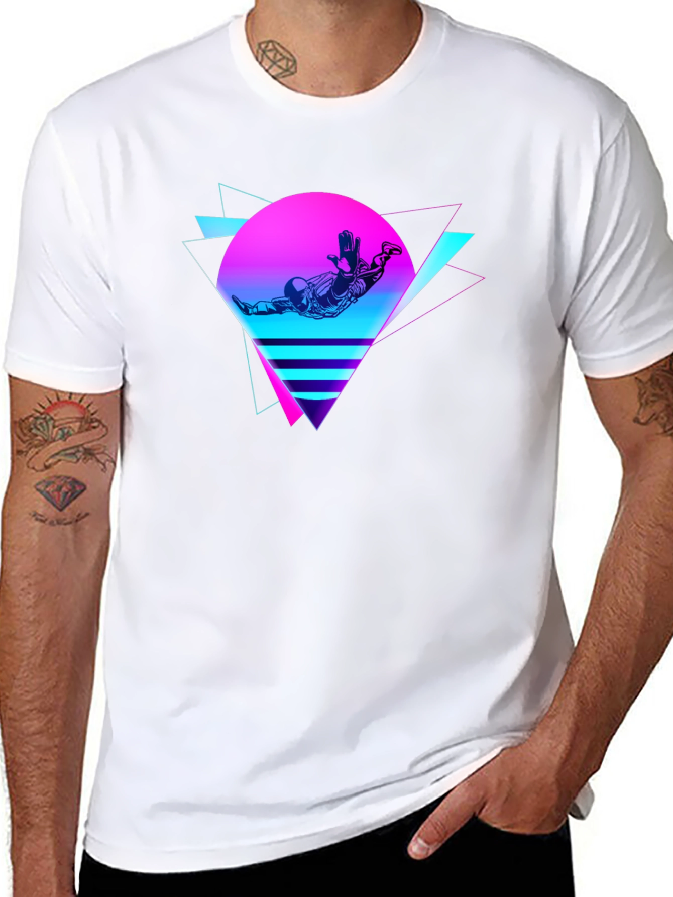 Retro Space T-Shirt: 80s Style Design