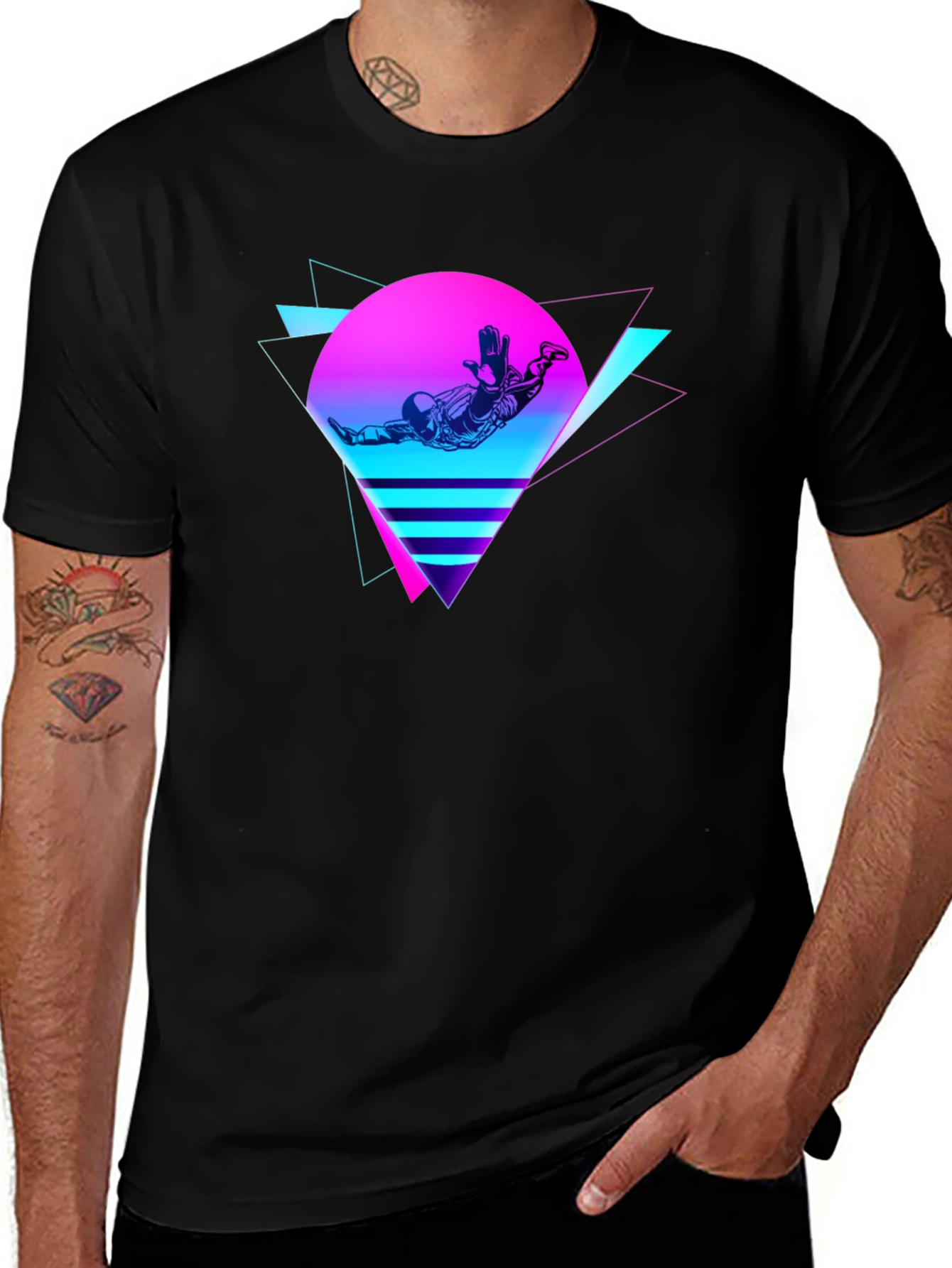 Retro Space T-Shirt: 80s Style Design