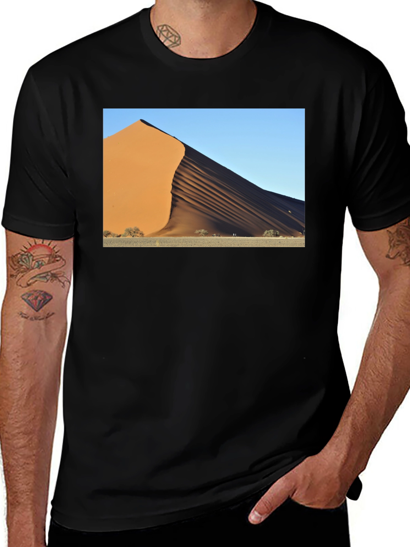 Sand Dune Graphic Tee - Black