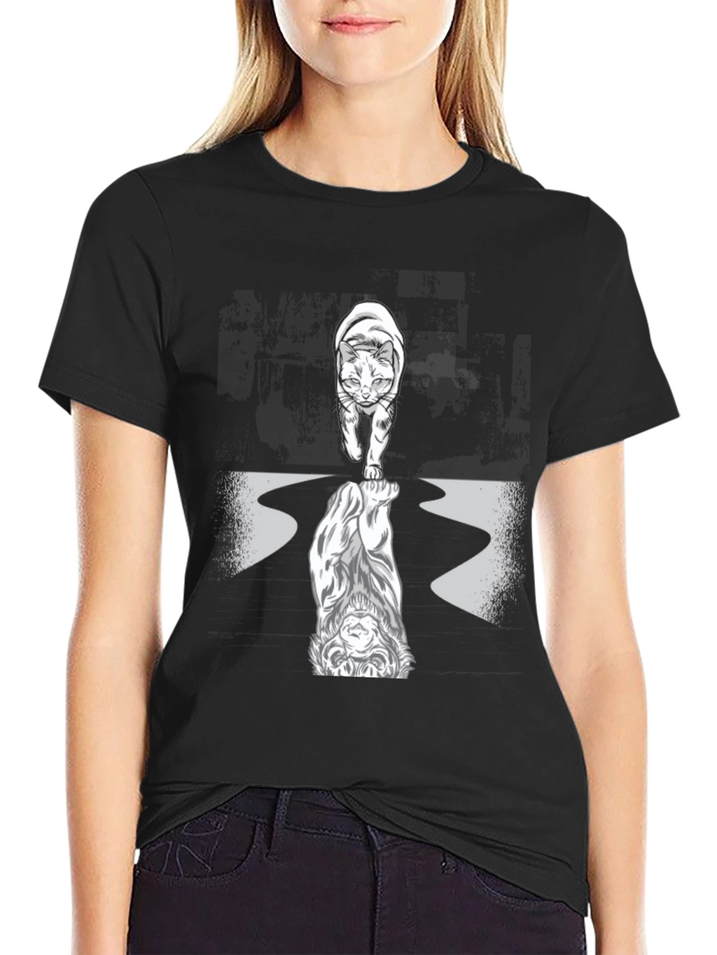 Cat Lion Reflection Graphic Tee - Black