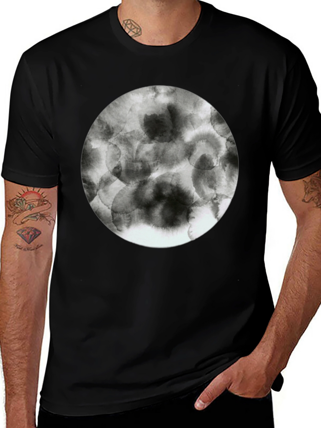 Abstract Circle Graphic Tee - Modern Style