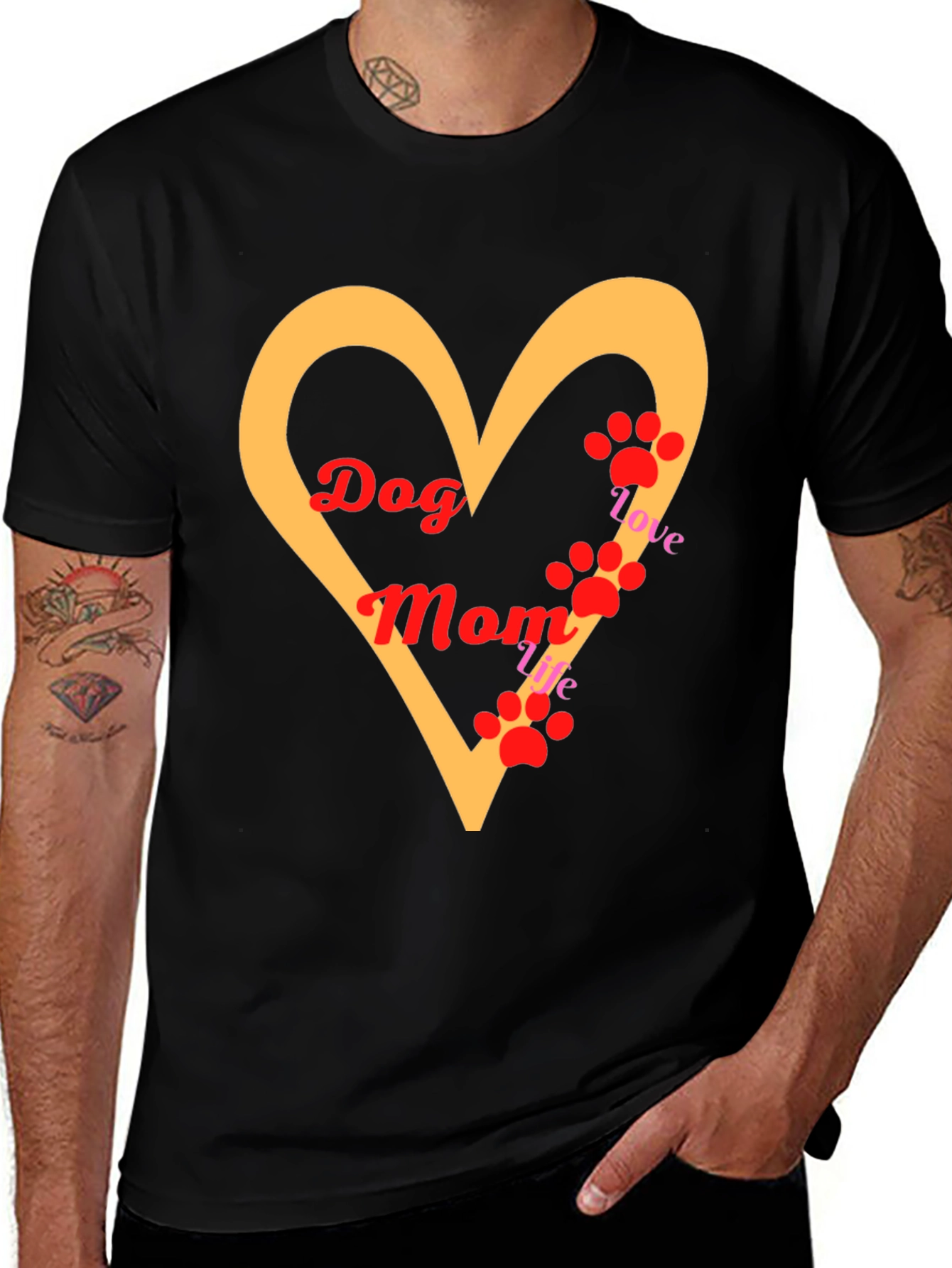 Dog Mom Heart Graphic Tee - Stylish Pet Lover T-Shirt