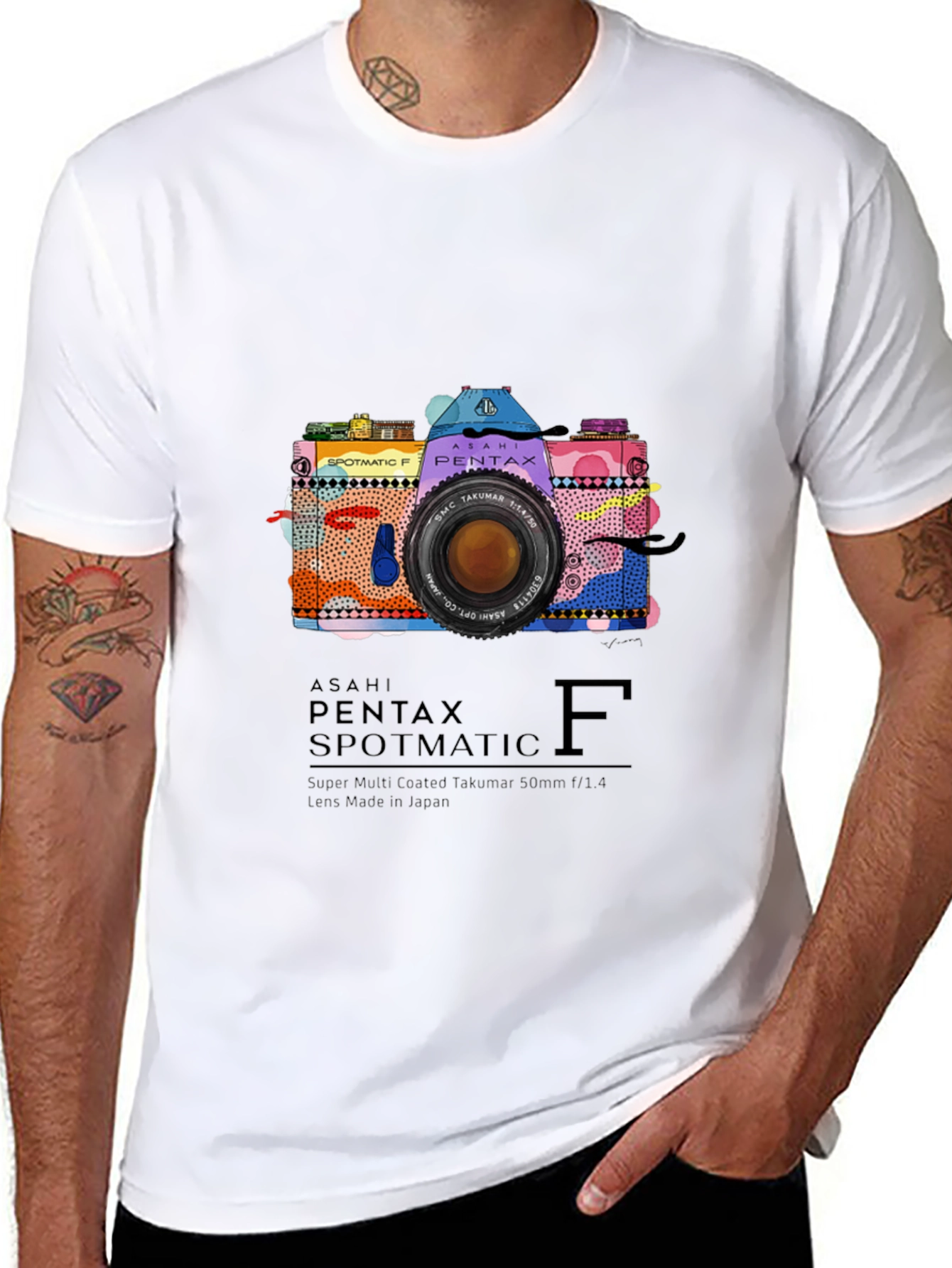 Vintage Camera Print T-Shirt - Asahi Pentax Spotmatic