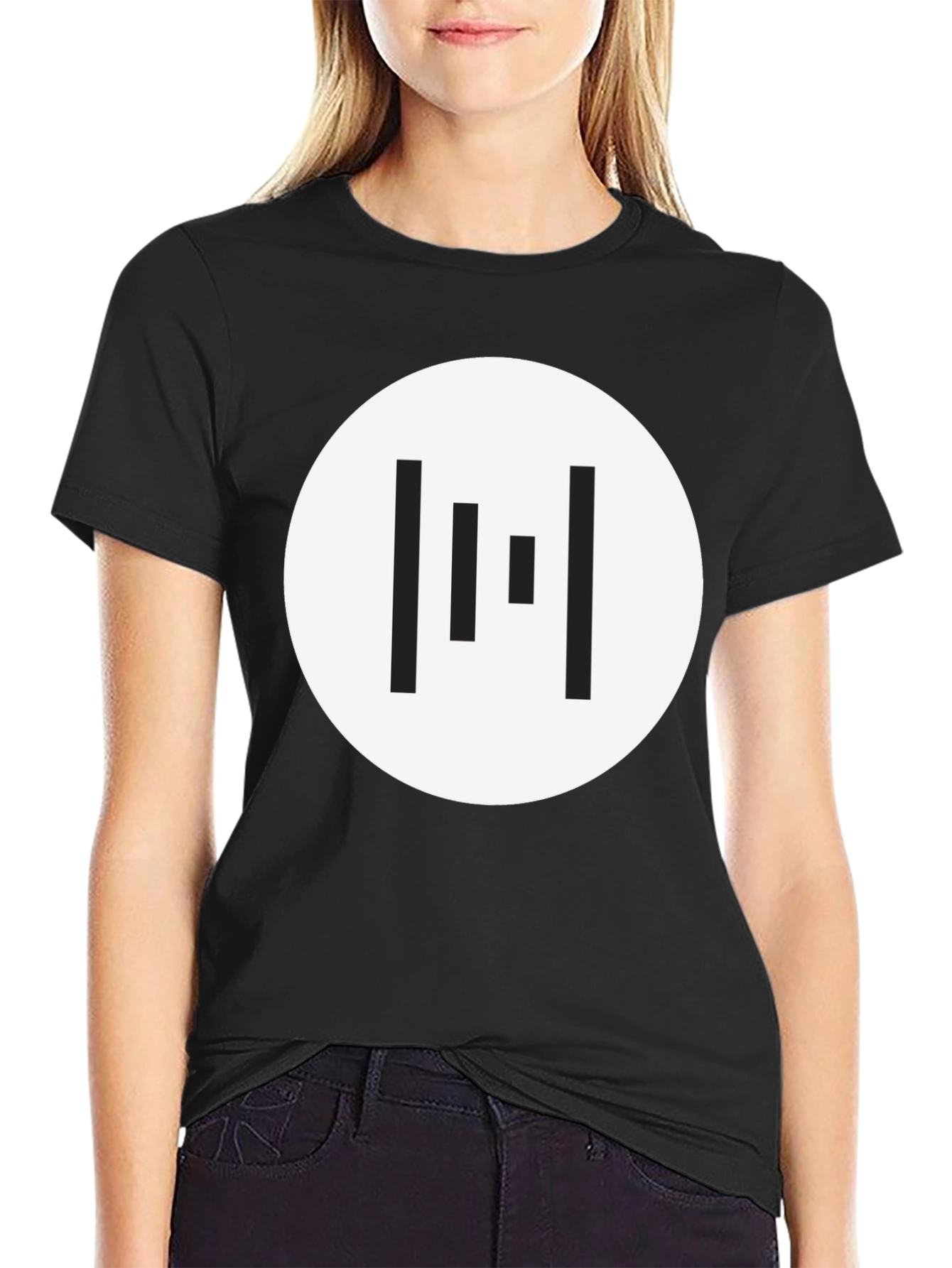 Minimalist Geometric T-Shirt - Black