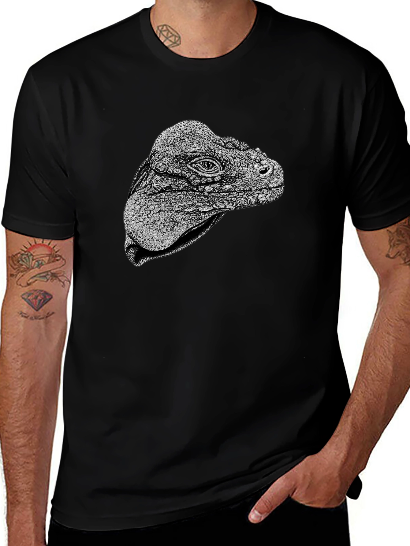 Iguana Head Graphic Tee - Unique Animal Print