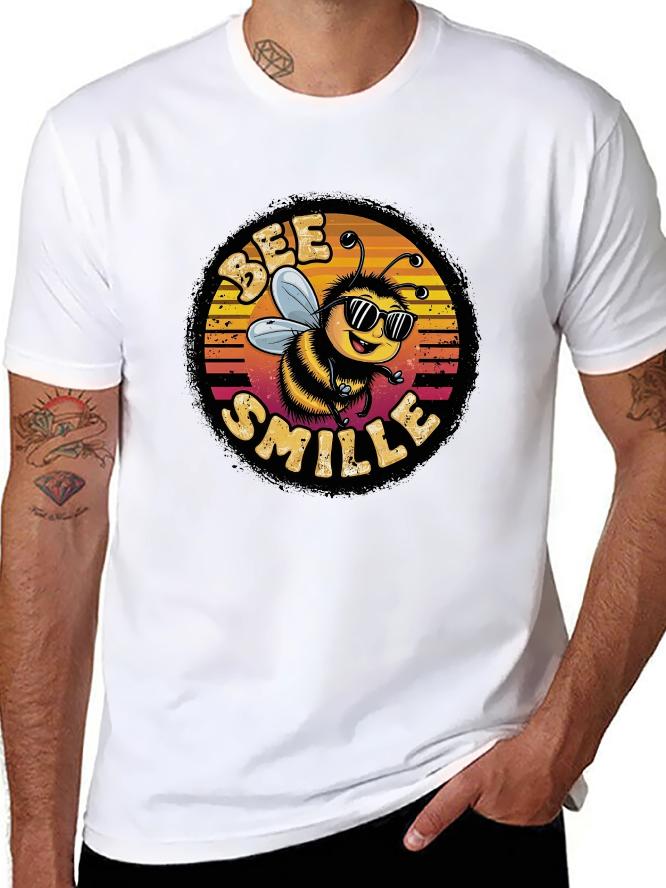 Bee Smile Graphic T-Shirt - Black