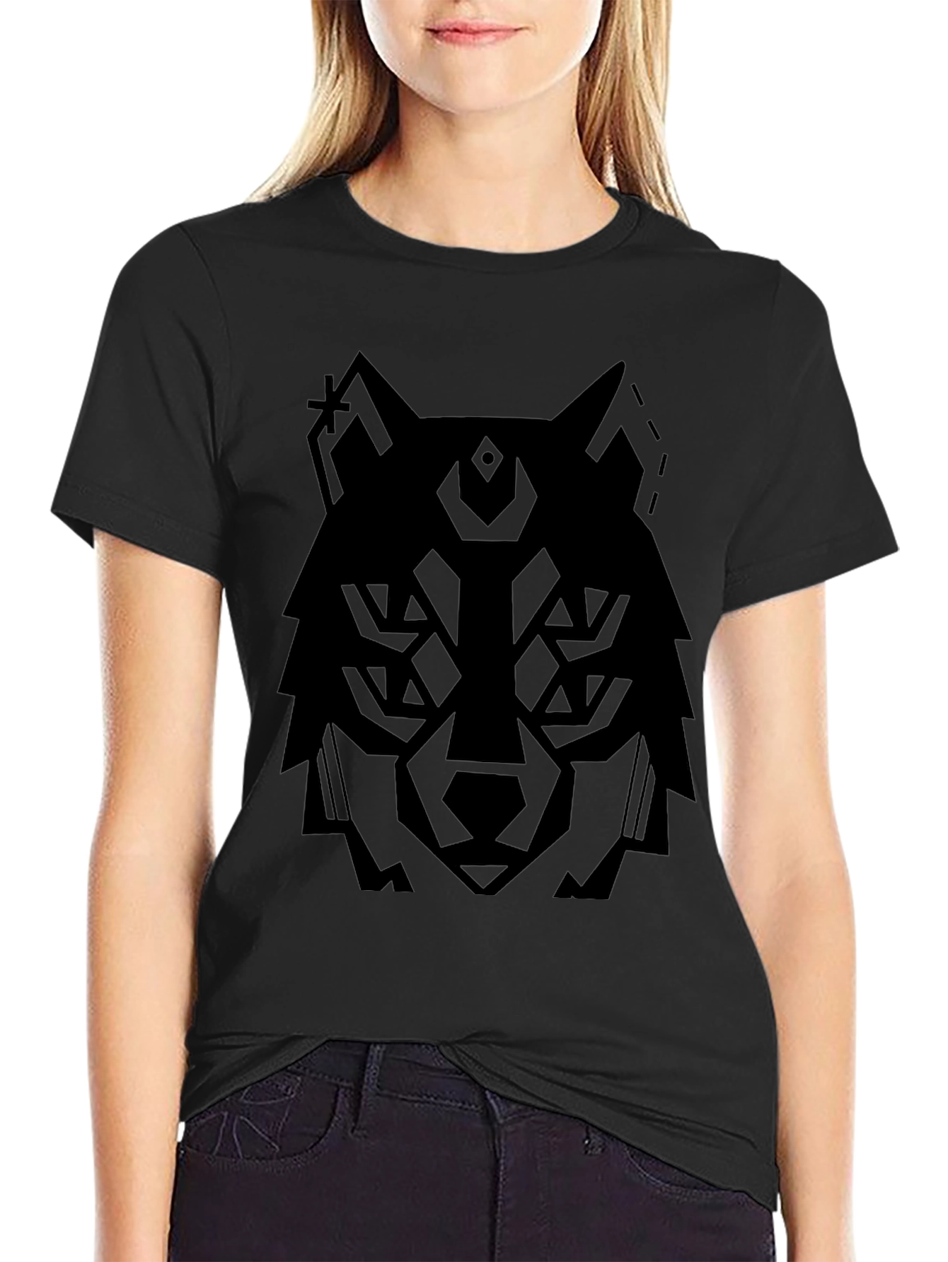 Geometric Wolf Graphic T-Shirt - Modern Style